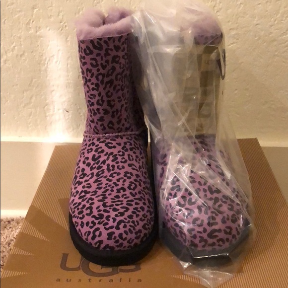 NIG UGG Australia Bailey Bow Leopard Boots - Picture 4 of 4